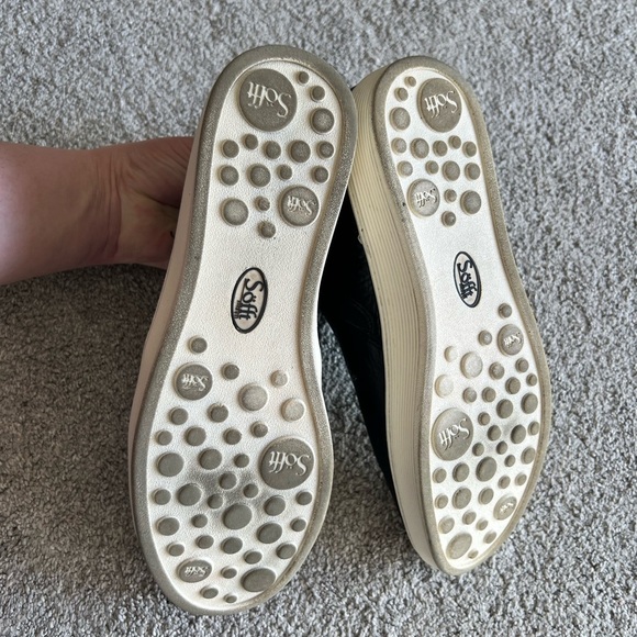 Sofft Britton Size 9.5 Ankle Boot Black Leather Casual Slip-On Bootie Sneaker - Picture 3 of 4